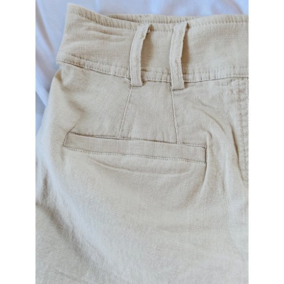 Wishlist Apparel Women’s Pleated Front Beige Shorts Size Sm - Picture 7 of 11